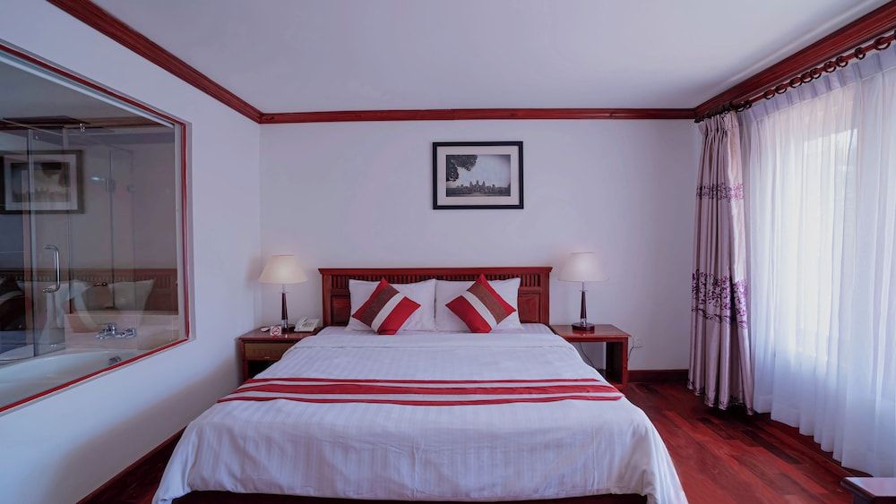 Cheathata CTS Hotel Siem Reap Studio, City View