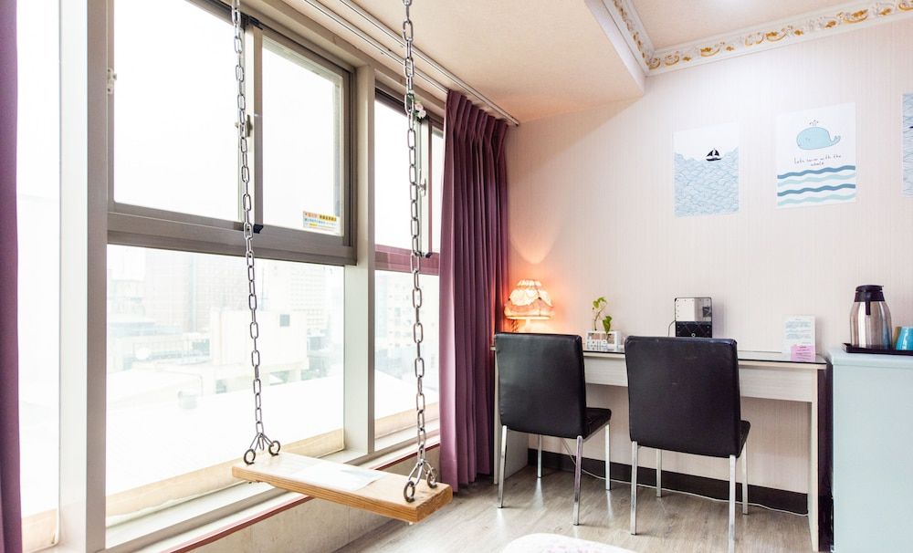 Gwawa Hotel Double Room, Bathtub, City View 25