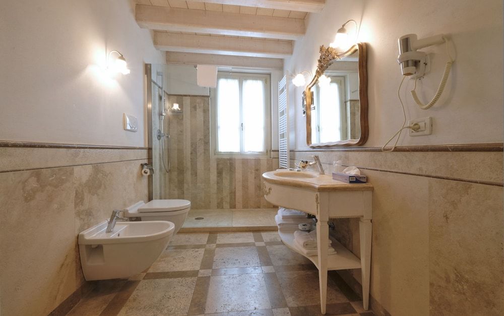 Garda Hotel San Vigilio Golf Comfort Double Room 2