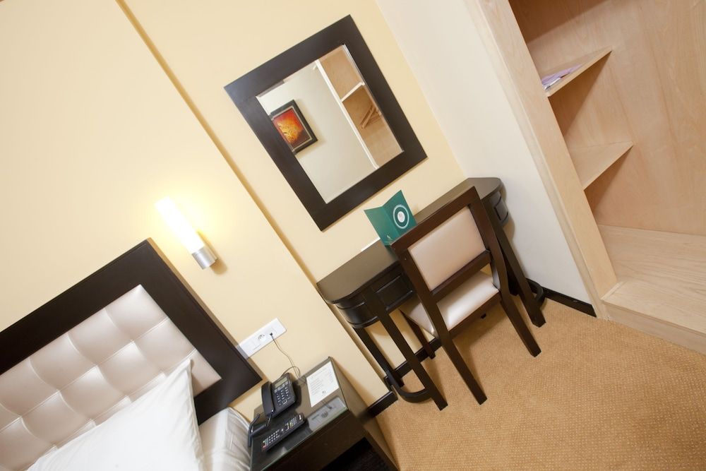 Alwalid Hotel Double Room 4