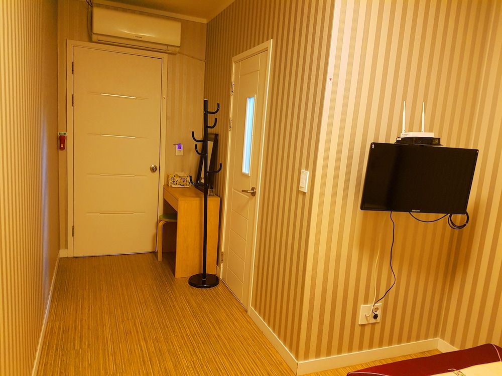 Mama Guest House Double Room 6
