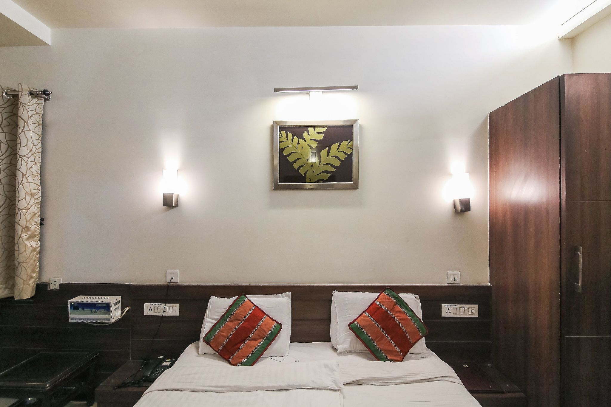 Hotel Shree Residency Standard Room Double 3