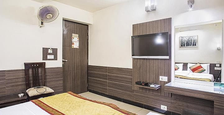 Hotel Shree Residency Standard Room Double 12