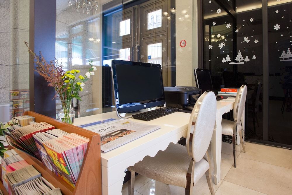 undefined Pharos Hotel 7