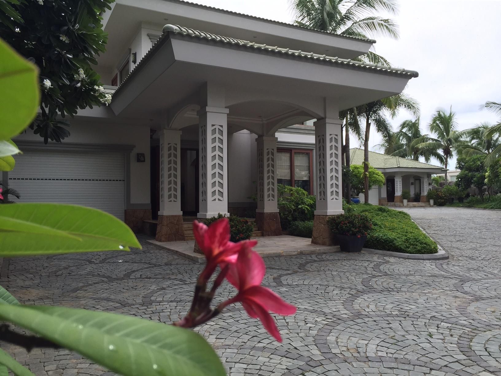 undefined Olalani Resort and Condotel 9