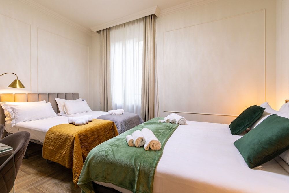 undefined Les Chambres d' Or 3