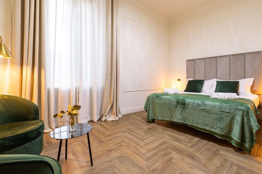 undefined Les Chambres d' Or 4