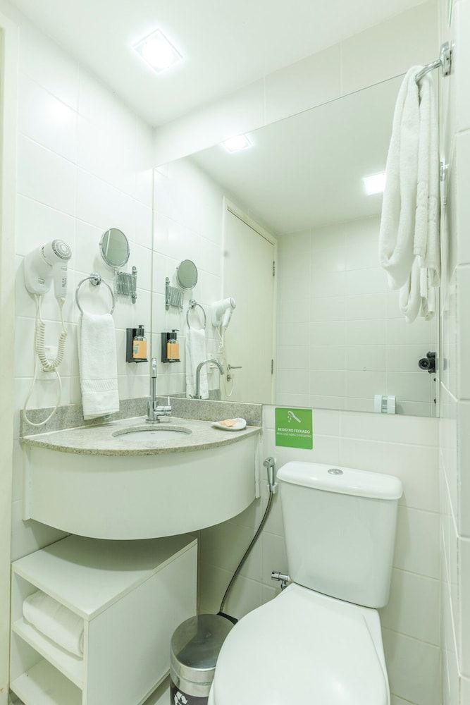 Fusion Hplus Express + Double Room, Kitchenette 5