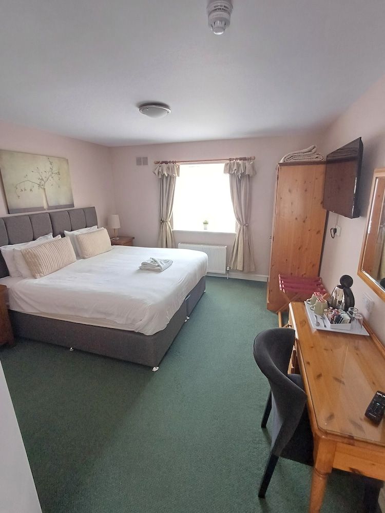 Northover Manor Hotel Standard Double or Twin Room, Ensuite