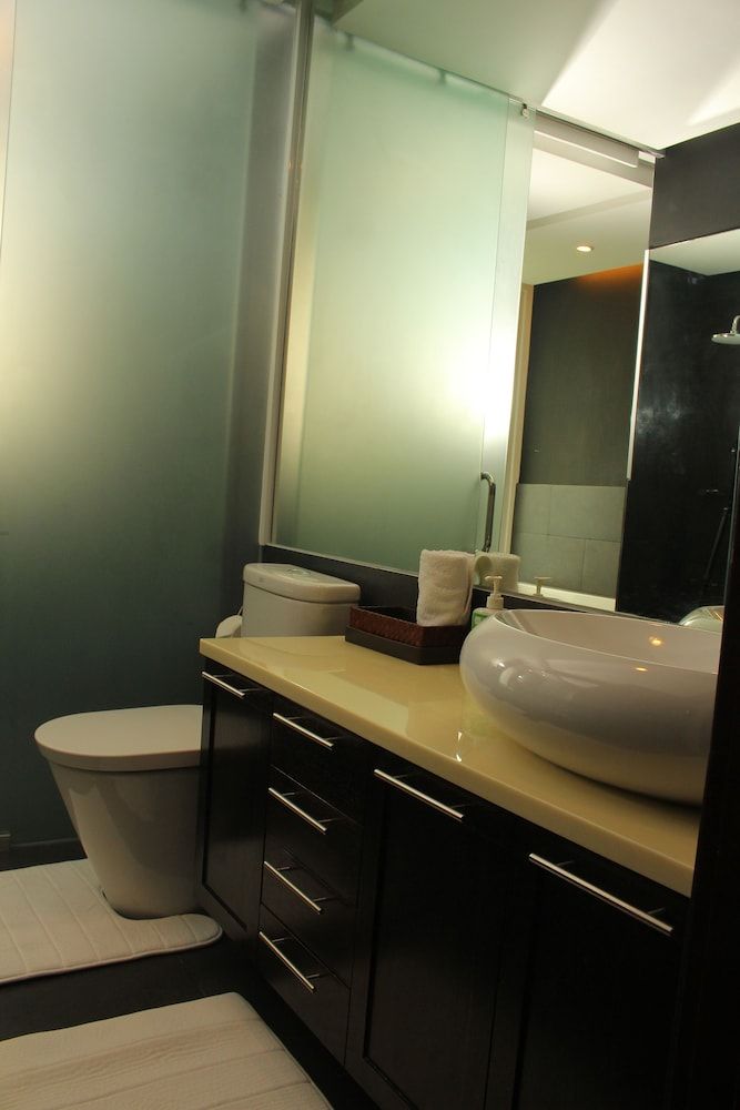 Upperhouse Hotel Formerly Pacifico Boutique by Hiverooms Suite 13