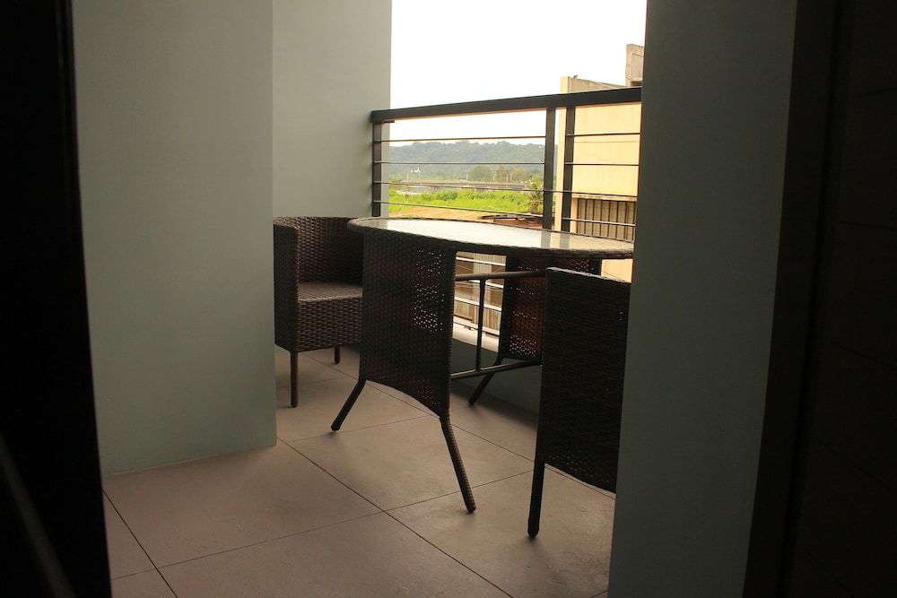 Upperhouse Hotel Formerly Pacifico Boutique by Hiverooms Suite 11