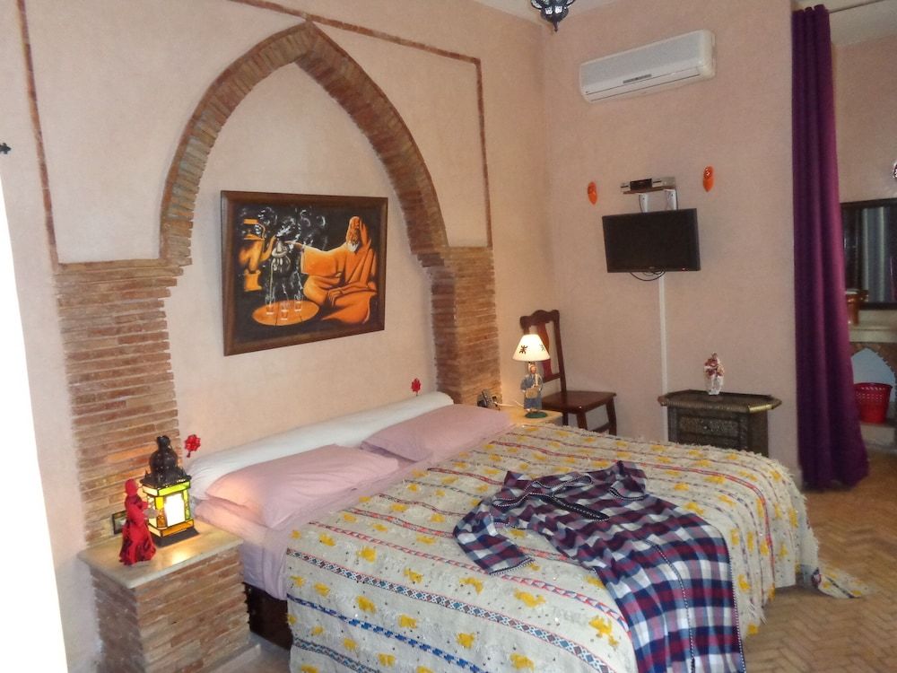 undefined Riad Sesame 8