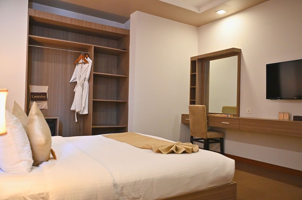 undefined Anik Boutique Hotel & Spa Norodom Blvd 10