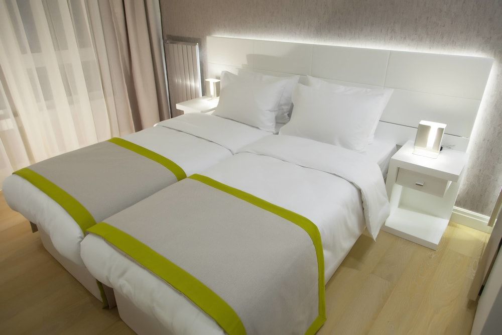 undefined The Leos Residence 7