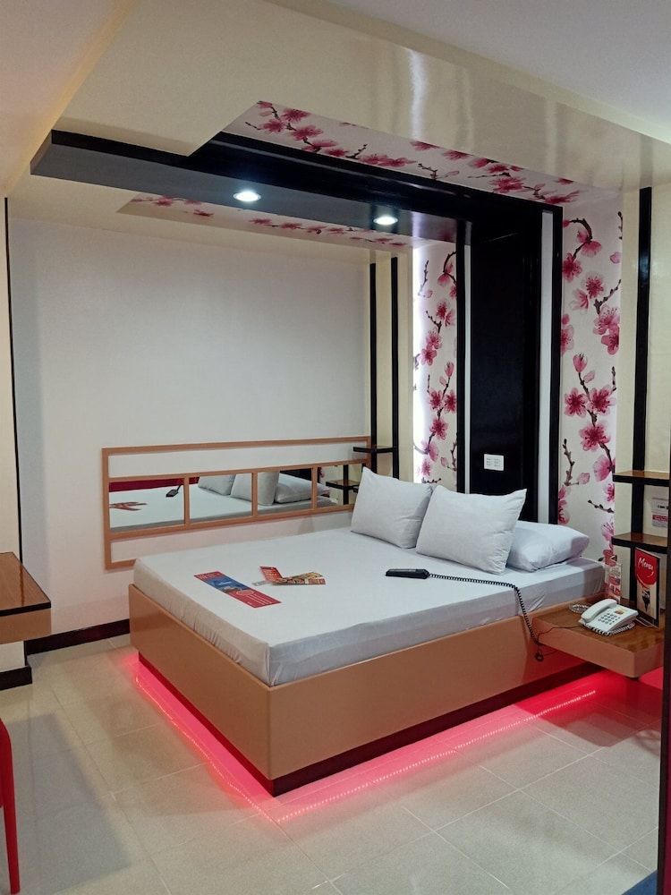 Hotel Sogo Buendia Executive Room, 1 Queen Bed 3