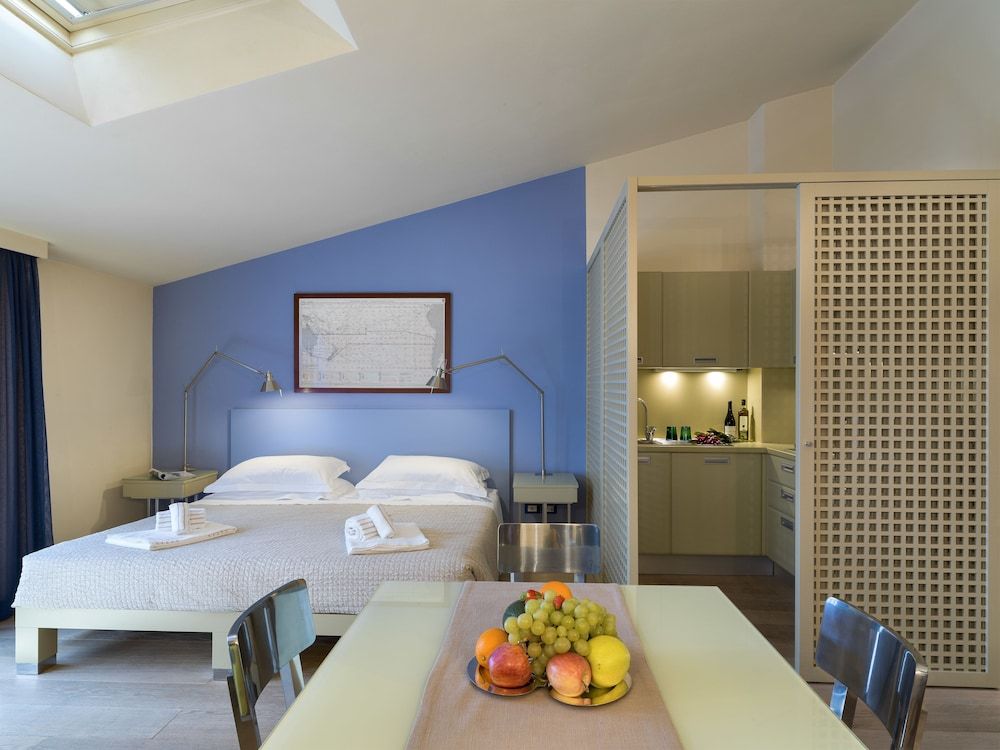 undefined PopArtment 5