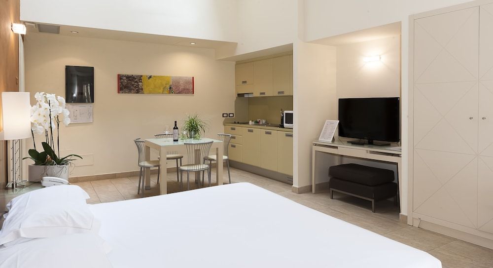 PopArtment Studio, 1 Bedroom, Accessible, Kitchen 6