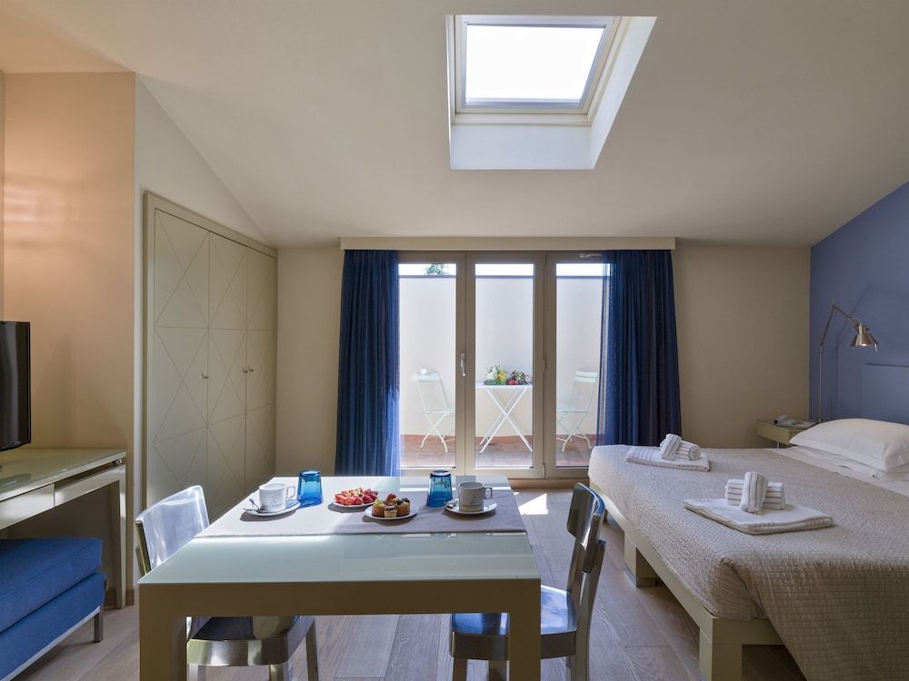 PopArtment Studio, 1 Bedroom, Accessible, Kitchen 2