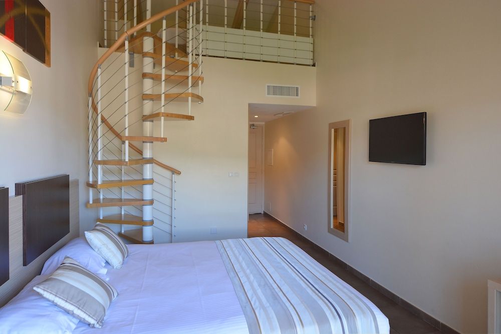 A Madonetta Family Quadruple Room 5