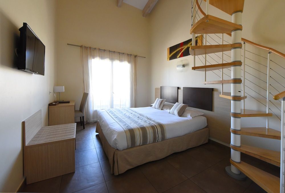 A Madonetta Family Quadruple Room 4