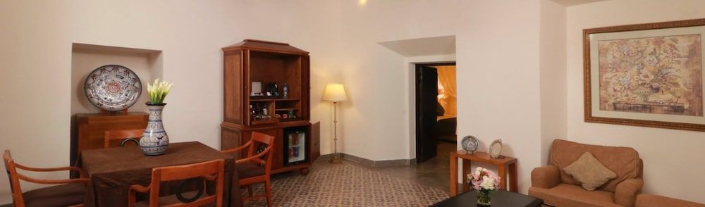 Junior Suite, 1 King Bed