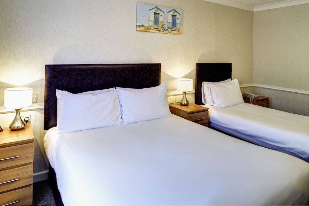 Best Western Weymouth Hotel Rembrandt Family Room, Multiple Beds, Non Smoking 3