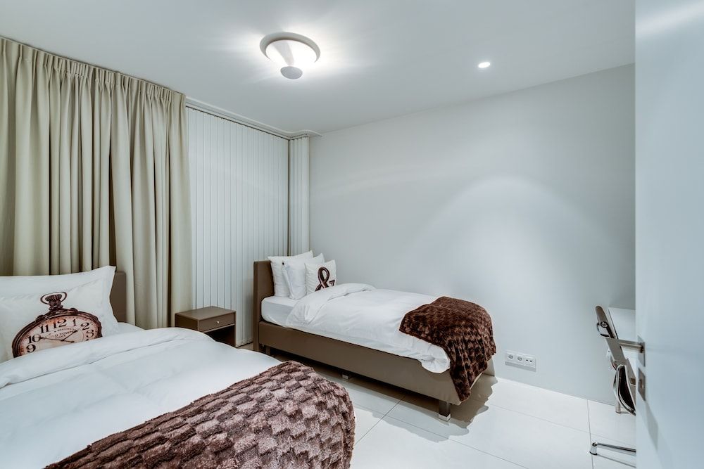 Penthouse, 2 Bedrooms, Balcony