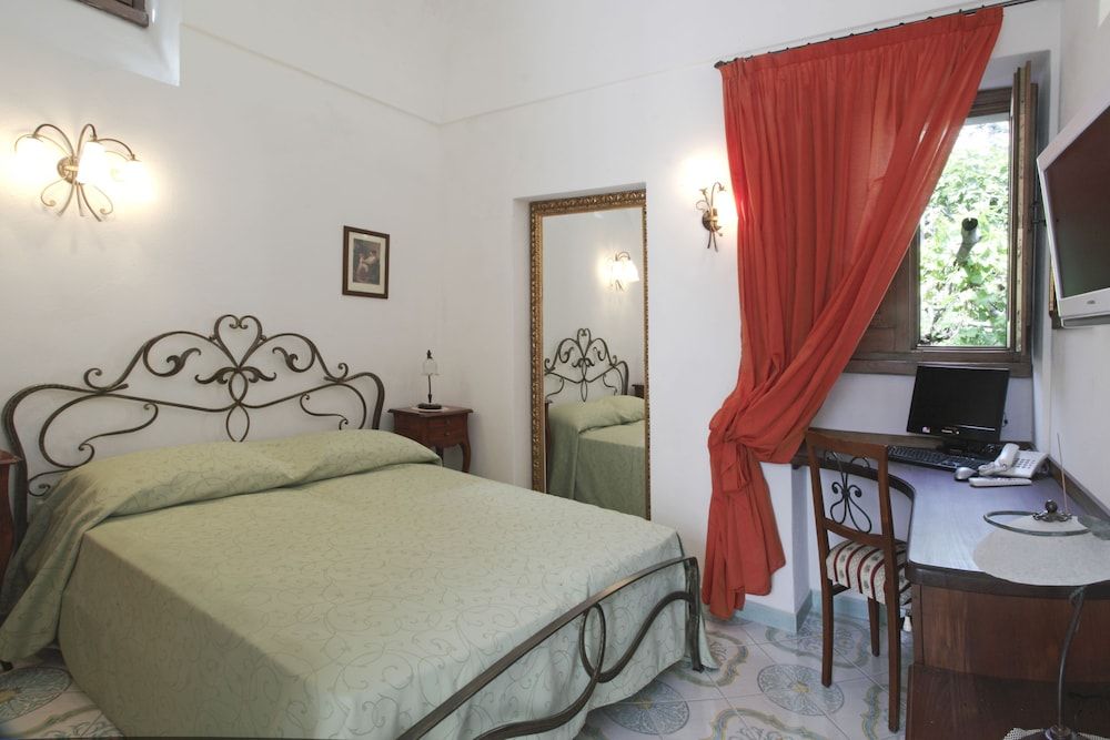 undefined L'Antico Borgo dei Limoni 2