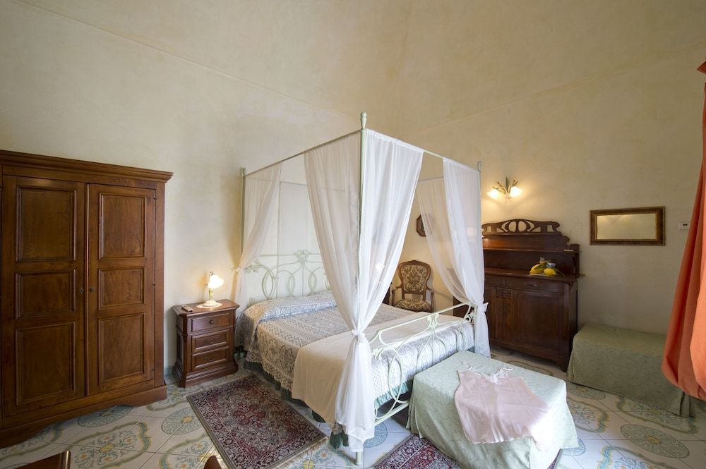 undefined L'Antico Borgo dei Limoni 10