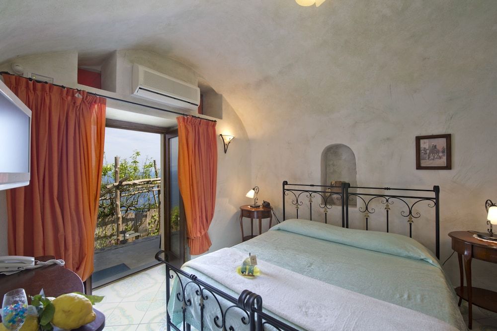 L'Antico Borgo dei Limoni Standard Double Room 4