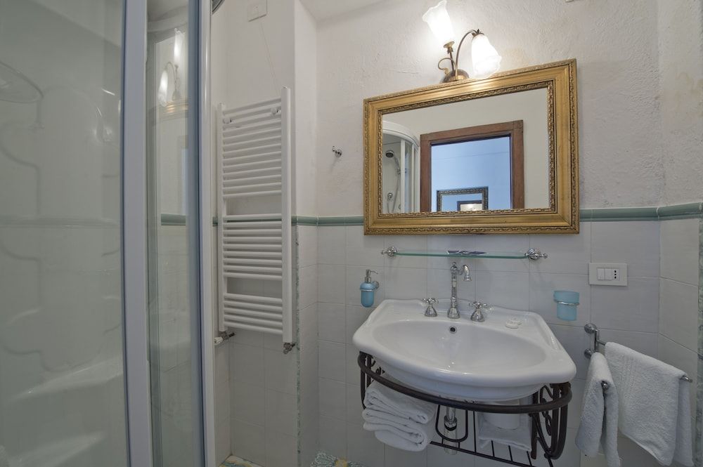 L'Antico Borgo dei Limoni Standard Double Room 13