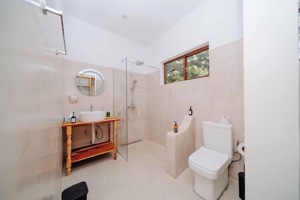 Spice Island Hotel & Resort Deluxe Sea Front Double Room 3