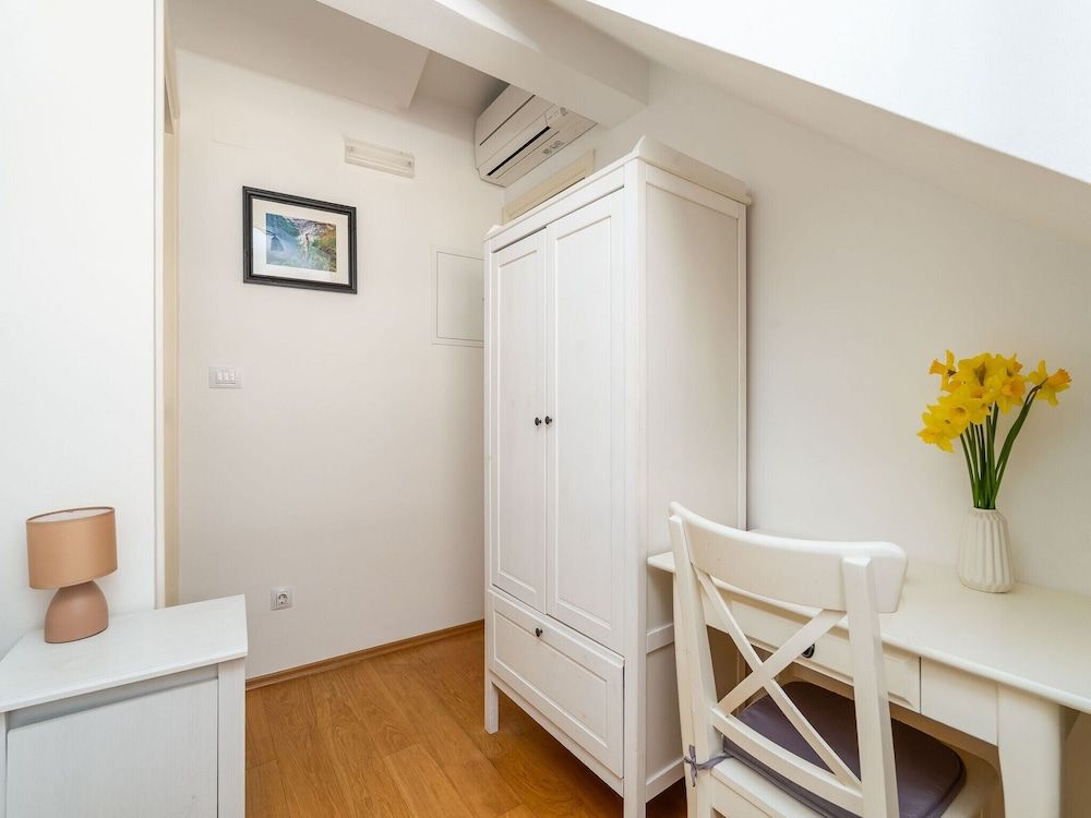 Lumin GuestHouse Deluxe Single Room, 1 Twin Bed, Air conditioning, City View (Deluxe Single Room with City View) 17