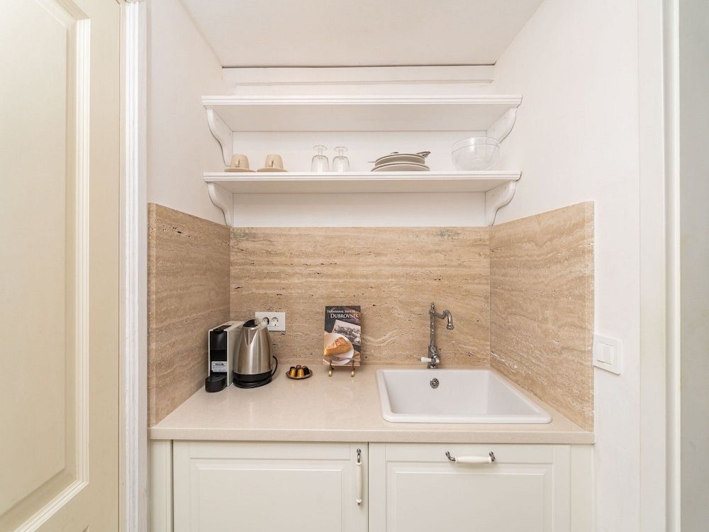 Lumin GuestHouse Studio (Studio Apartment with City View Third) 14