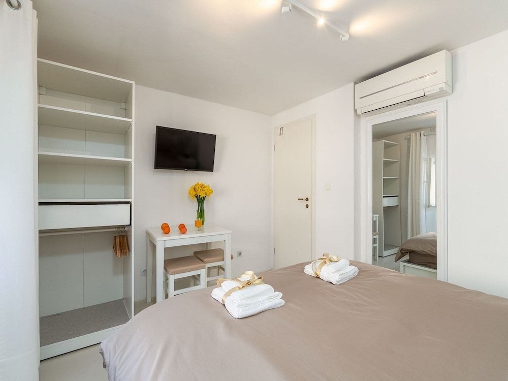 Lumin GuestHouse Studio (Studio Apartment with City View Third) 2