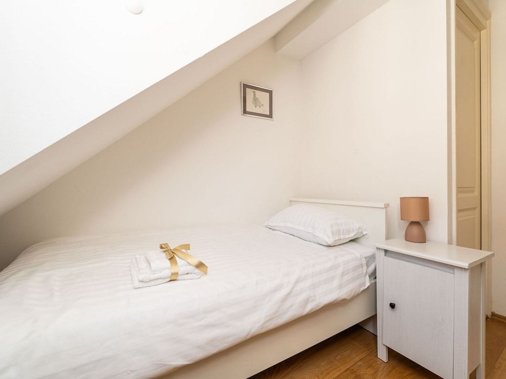 Lumin GuestHouse Deluxe Single Room, 1 Twin Bed, Air conditioning, City View (Deluxe Single Room with City View) 2