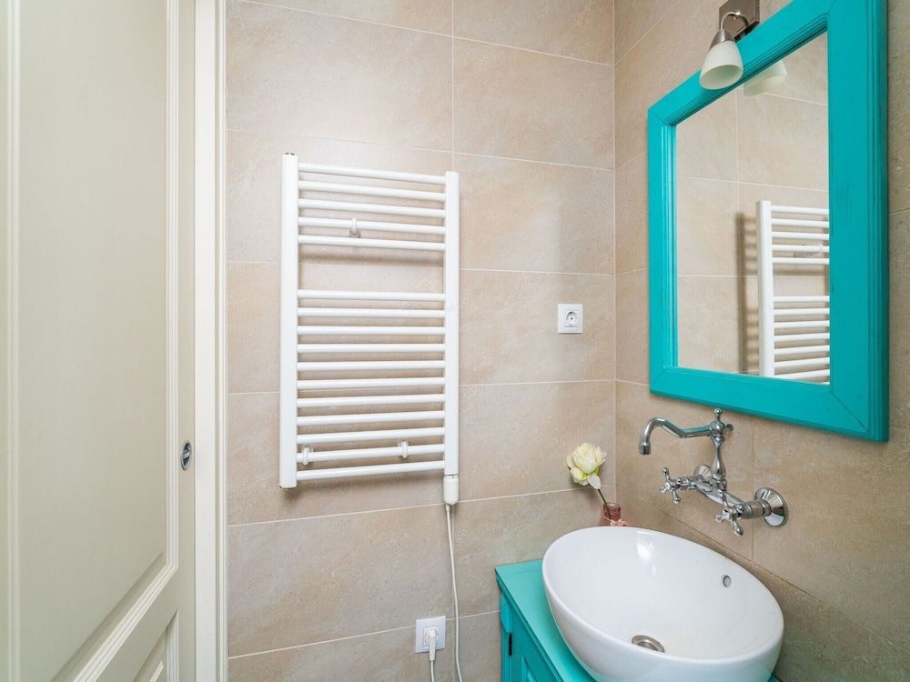 Lumin GuestHouse Deluxe Single Room, 1 Twin Bed, Air conditioning, City View (Deluxe Single Room with City View) 13