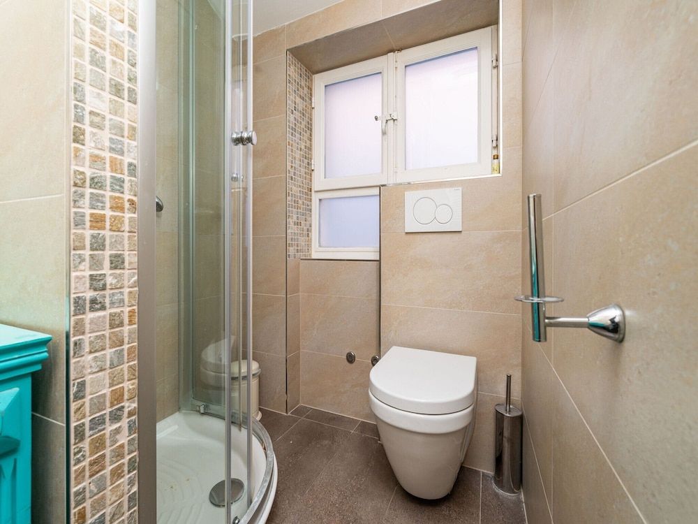 Lumin GuestHouse Deluxe Single Room, 1 Twin Bed, Air conditioning, City View (Deluxe Single Room with City View) 7