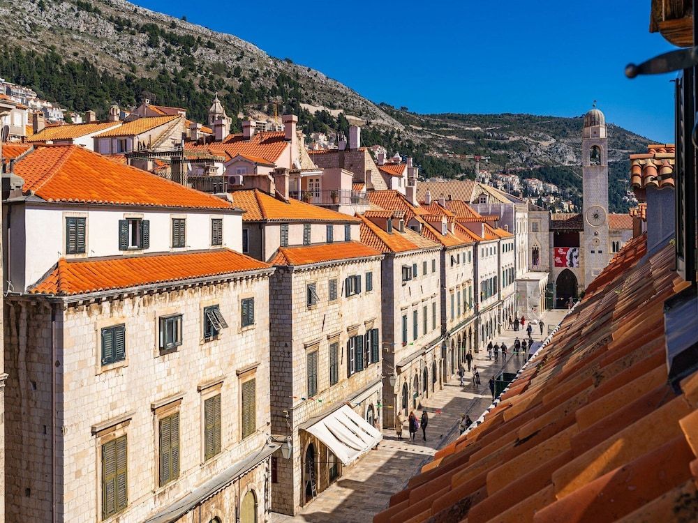 Lumin GuestHouse Single Room (Standard Single Room with City View) 6