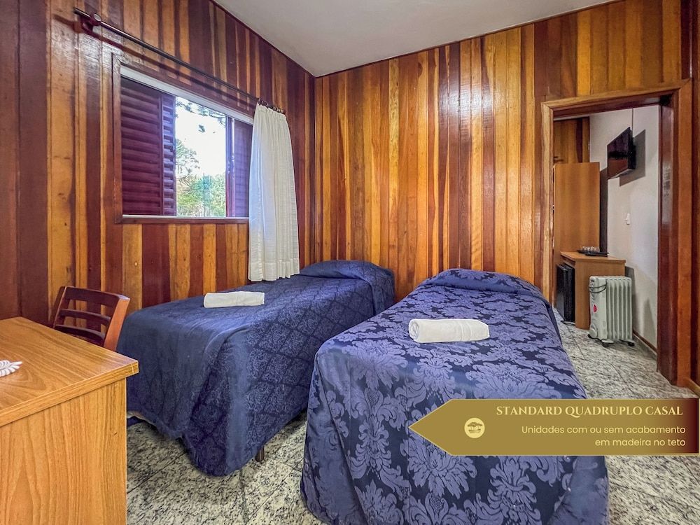 Standard Quadruple Room (Twin)