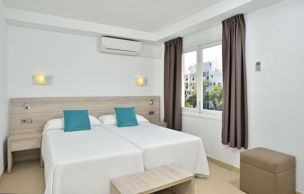 Apartment (2 + 2)