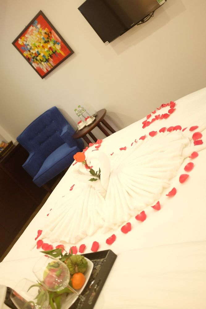 Skyline Hanoi Hotel Superior Room, 1 King Bed 8