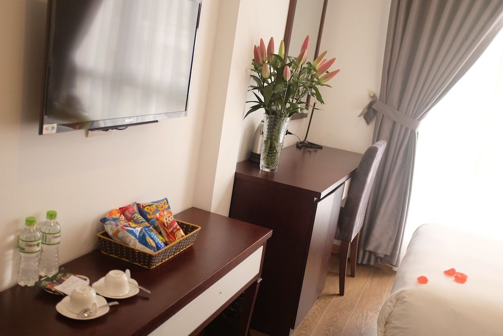 Skyline Hanoi Hotel Deluxe Double or Twin Room 11