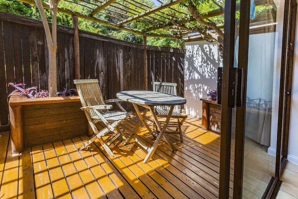 Sandals Guest House Standard Twin Room 4