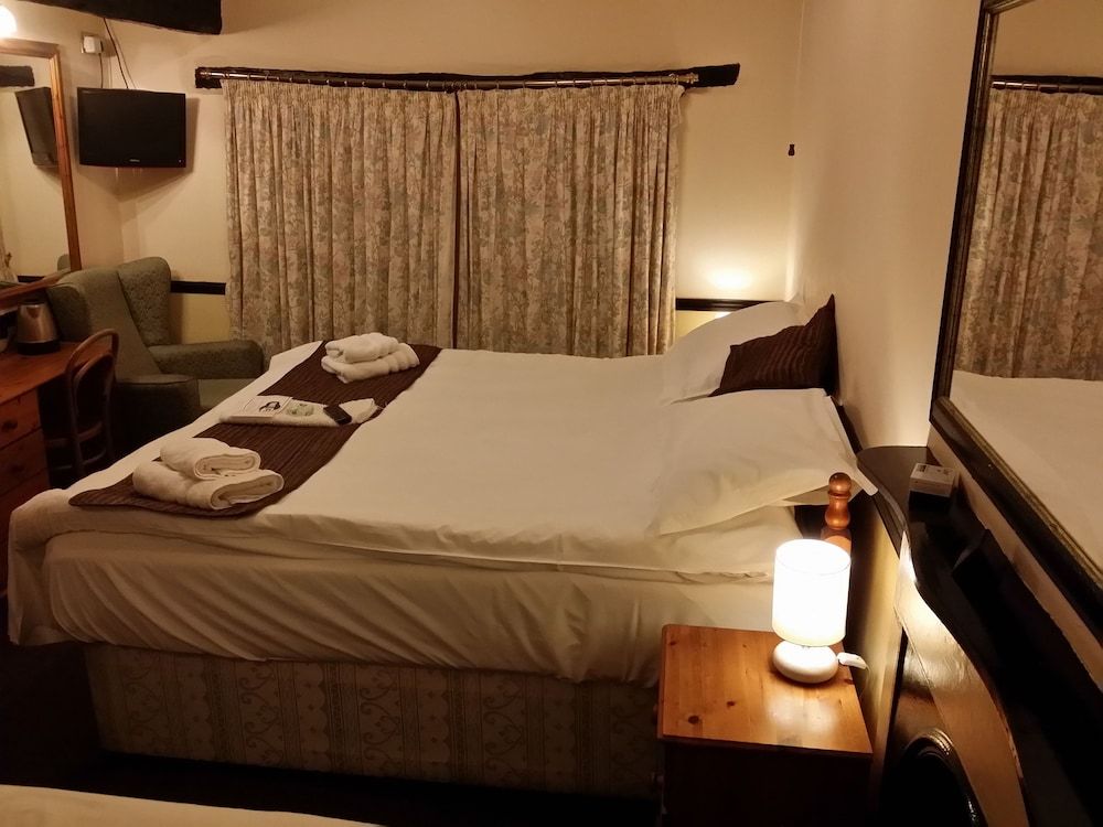 Triple Room (Honeysuckle )