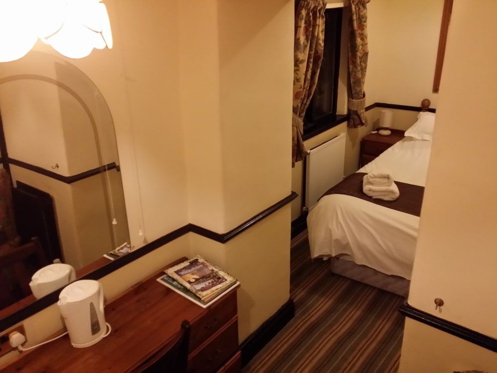 Double or Twin Room (Willow)