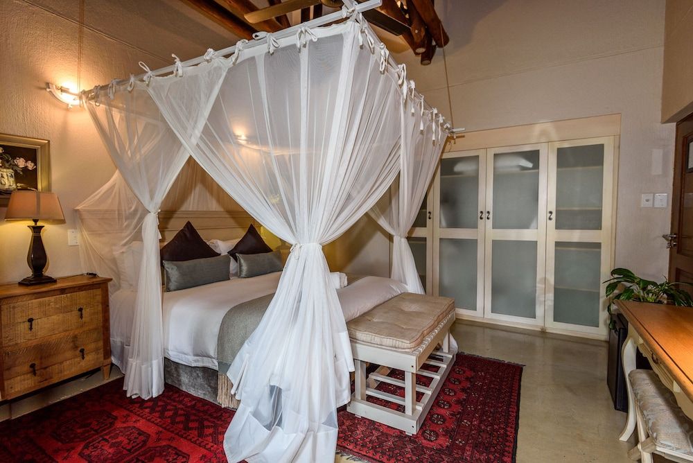 Khaya Ndlovu Safari Manor