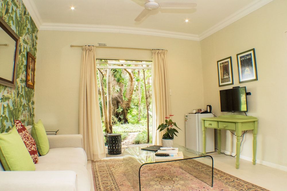 Khaya Ndlovu Safari Manor Garden Suites 7