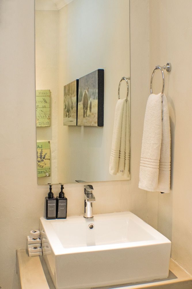 Khaya Ndlovu Safari Manor Garden Suites 5