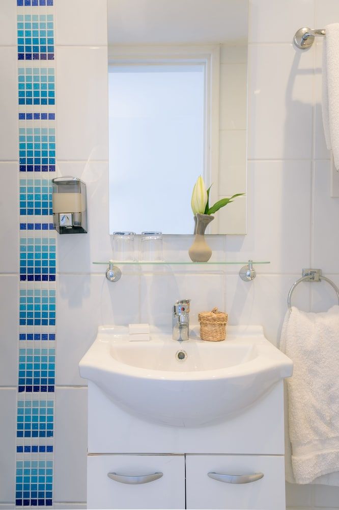 Mikes Kanarium Hotel Double or Twin Room 9